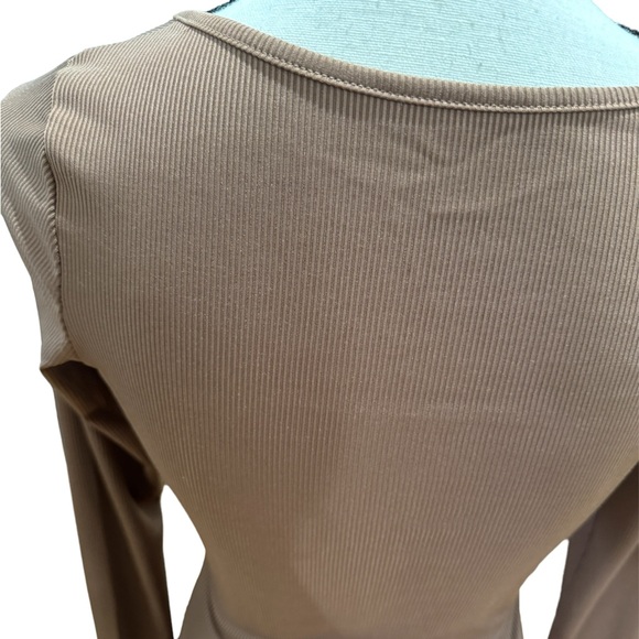 Long Sleeve Ribbed Square Neck Bodysuit - Picture 2 of 3